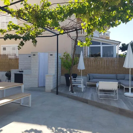 Vila Broda Brodarica (Sibenik-Knin)